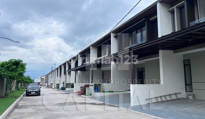 Loss Price for New Ready-to-Live Private Cluster Blossom Ville Town House Tki 5 Taman Kopo Indah Bandung 2