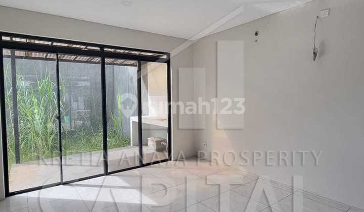 Modern Minimalist Unfurnished House in Tatar Tarubhawana, Kota Baru Parahyangan