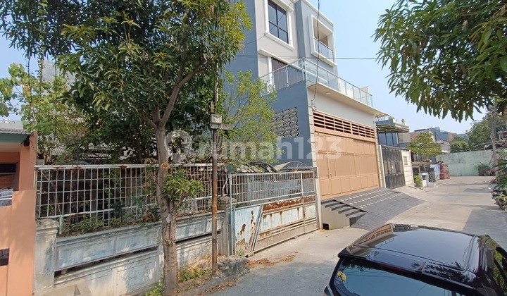 Rumah Tua Hitung Tanah Perumahan Kft Cengkareng Hadap Timur