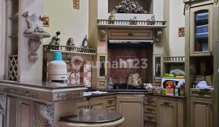 Rumah Siap Huni American Classic 2 1/2 Lantai Hadap Utara Rumah Siap Huni American Classic 2 1/2 Lantai Hadap Utara