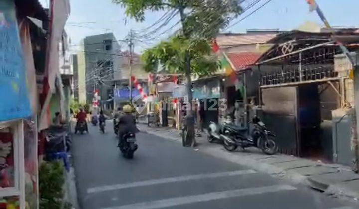 Rumah 2 Lantai Cempaka Dekat Tol Kemayoran 2