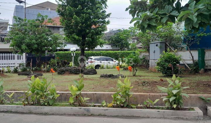 Rumah Baru 3 Lantai Green Ville Hadap Taman  2