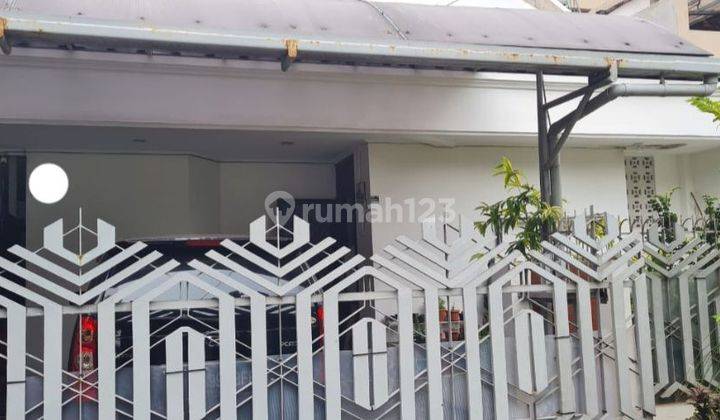 Rumah Taman Kedoya Baru Timur Tusuk Sate Hadap Taman 1