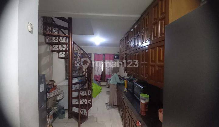 Rumah Tua Hitung Tanah Puri Indah Hadap Selatan  2