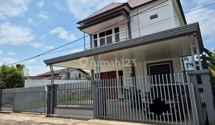 Rumah Minimalis Wonoyoso Pontianak 2 Lantai Bonus AC  1