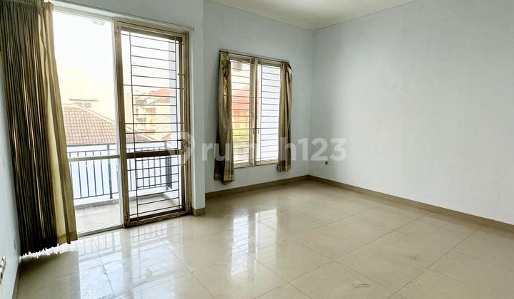 Rumah Siap Huni 2 1/2 Lantai Duri Kepa Hadap Barat