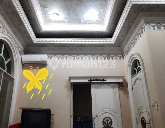 Rumah Siap Huni American Classic 2 1/2 Lantai Hadap Utara  2