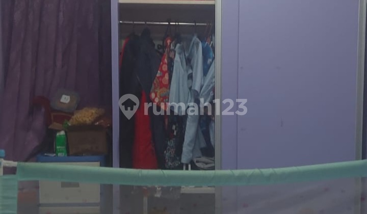 Latumenten City 2 In 1 4 BR Strategic Apartment