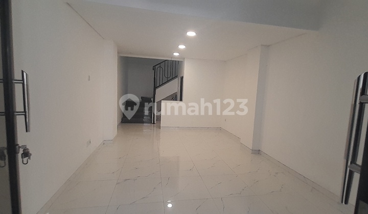 Rumah Bangunan Baru Tanjung Duren Dekat Pasar Kopro Hadap Barat 1