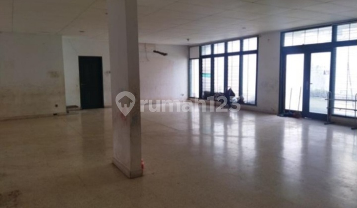 Dijual Rumah Tua Hitung Tanah Taman Kemang