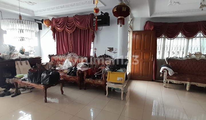 Dijual Rumah Siap Huni Taman Ratu 2 Lantai Hook Selatan Barat
