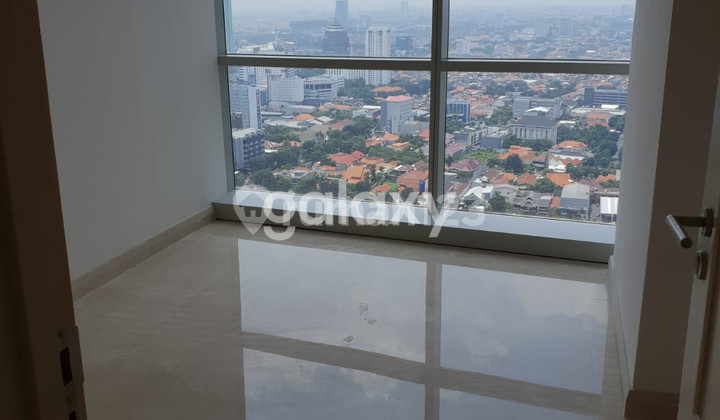 Apartement One Icon Residence Private Lift Non Furnish