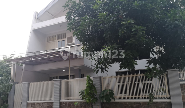 Rumah Simpang Darmo Permai Selatan 2