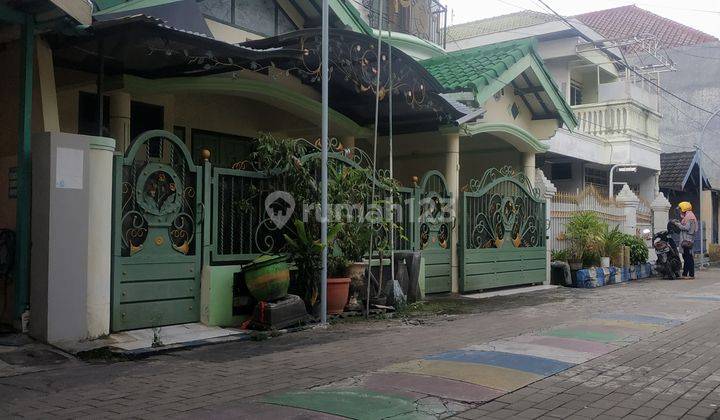Rumah Dua Lantai Dalam Kota Jombang 3