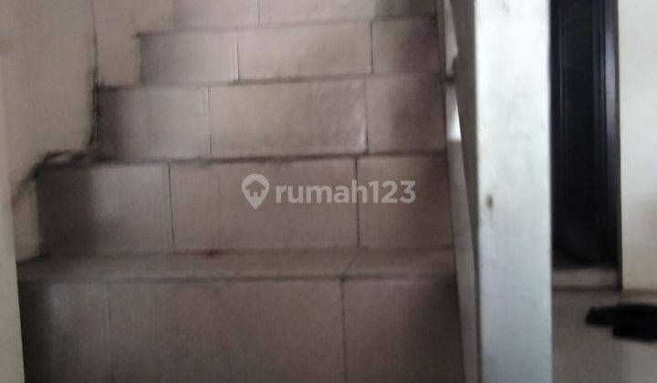 Ruko Tiga Lantai Siap Pakai Dalam Kota Jombang 5