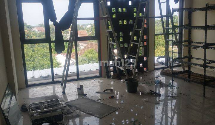 Ruko Tiga Lantai Siap Pakai Dalam Kota Jombang 9