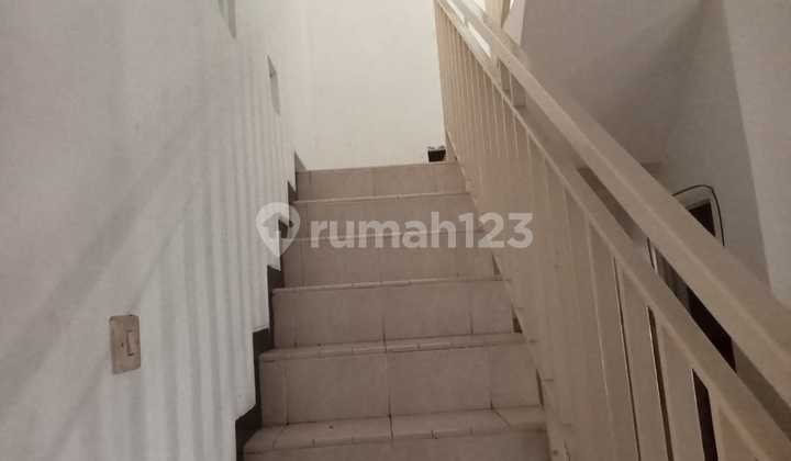 Rumah Dua Lantai  Siap Huni Dekat Keplak Sari Jombang 12