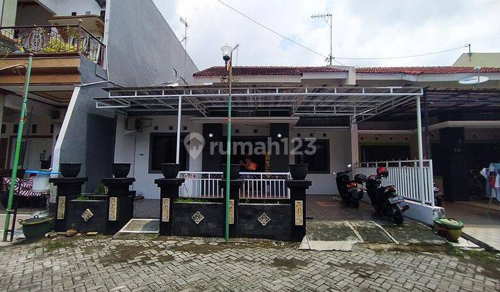 Rumah Megah Siap Huni Dalam Kota Jombang 1