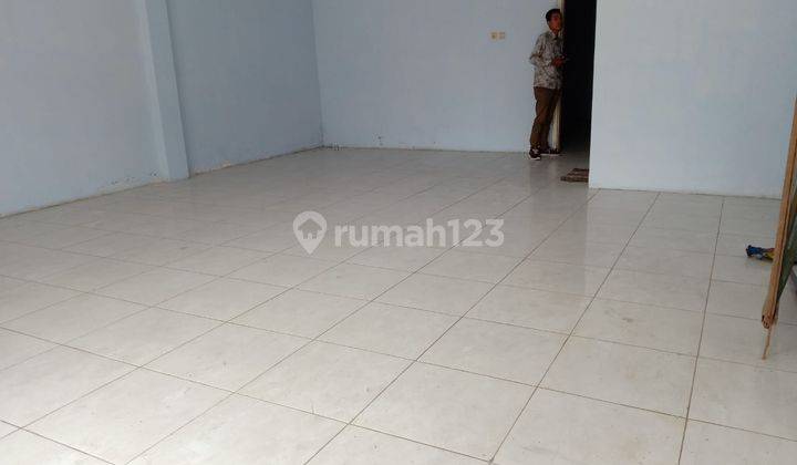 Ruko Dua Lantai Dekat Pasar Legi Jombang 2