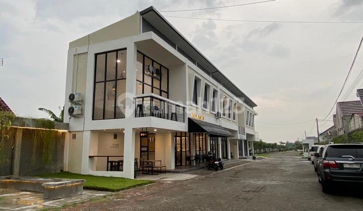 Shop House Suitable for Residence, Office & Business Place Jombang 2