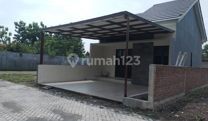 Ready-to-Occupy House Jombang