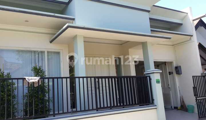 Ready-to-Occupy House in Jombang City 2