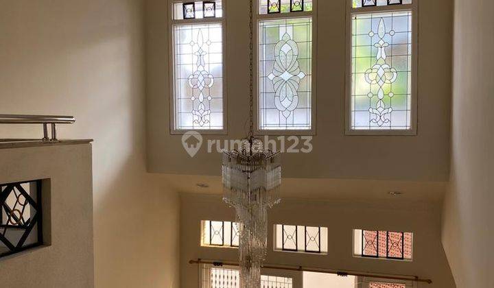 Rumah Bagus Semi Furnished SHM di Wijaya, Jakarta Selatan