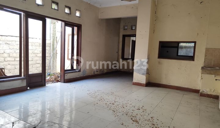 Rumah Lantai 2 SHM Hadap Selatan di Ubung Dd 2