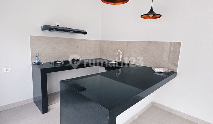 Ready-to-Occupy Private Pool Villa Near Berawa Beach Ls