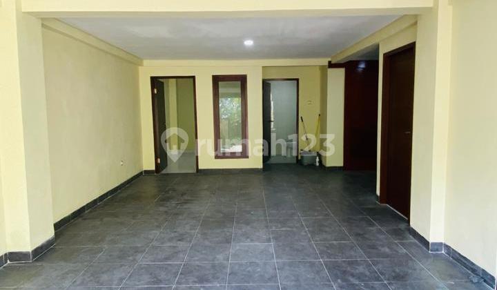 3-Story Furnished House in Ungasan Wn