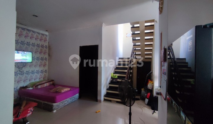 For Sale 2-Story Ready-to-Live Home with One Gate in Denpasar Im 2