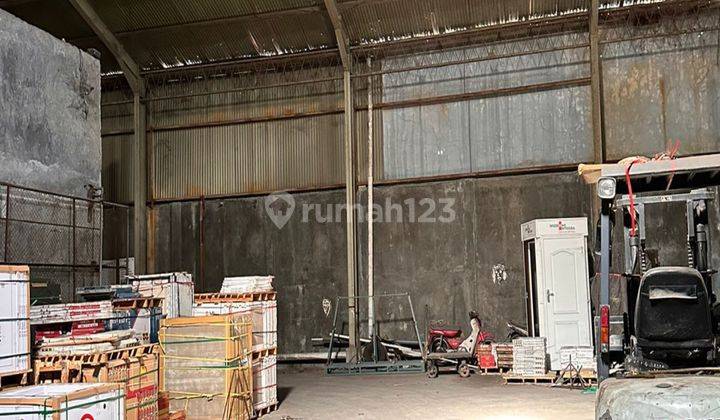 Large Warehouse on Jl Bung Tomo, Pemecutan Kaja Bmb 1