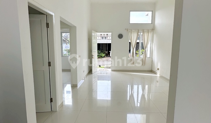 GOOD AND VERY WELL MAINTAINED - HOUSE IN BSD GOOD AND VERY WELL MAINTAINED - HOUSE IN BSD