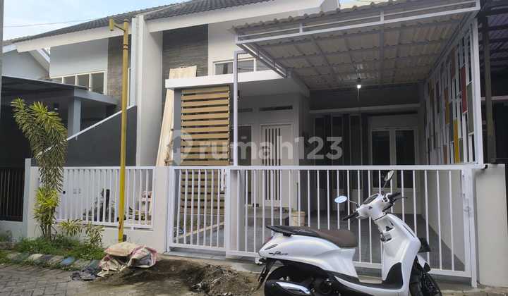 Rumah Suhat Cengger Ayam Fulk Renovasi Siap Huni Bangunan 1,5 Lantai 2