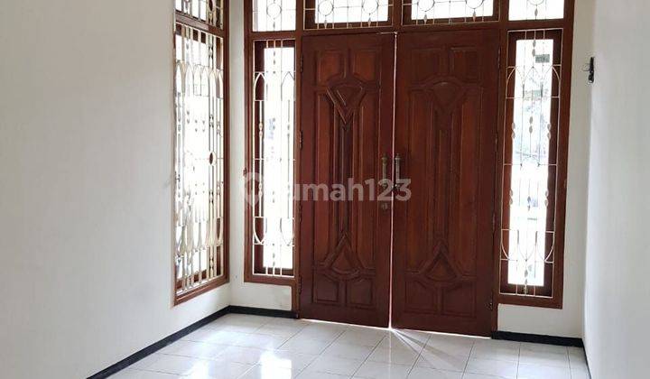 Rumah Taman Sulfat Kawasan Bagus Siap Huni Full Renov 2