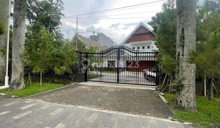 Rumah Ijen Boulevard No 1 Posisi Hook Pojok 2