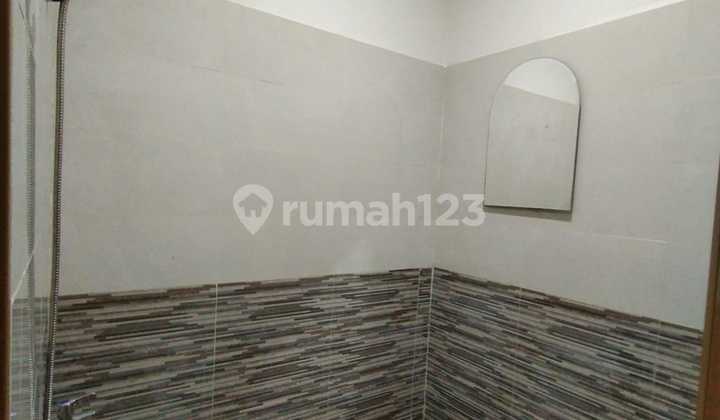 Rumah Cantik 2 Lantai Minimalis Strategis di Margonda Depok 2