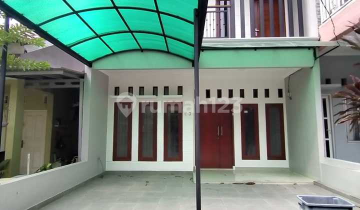 Rumah Cantik 2 Lantai Minimalis Strategis di Margonda Depok