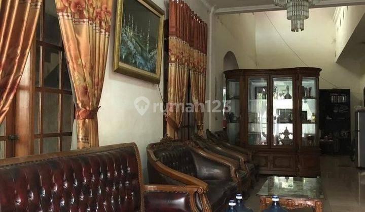 Rumah 2 Lantai Daerah Utan Kayu Jakarta Timur 2