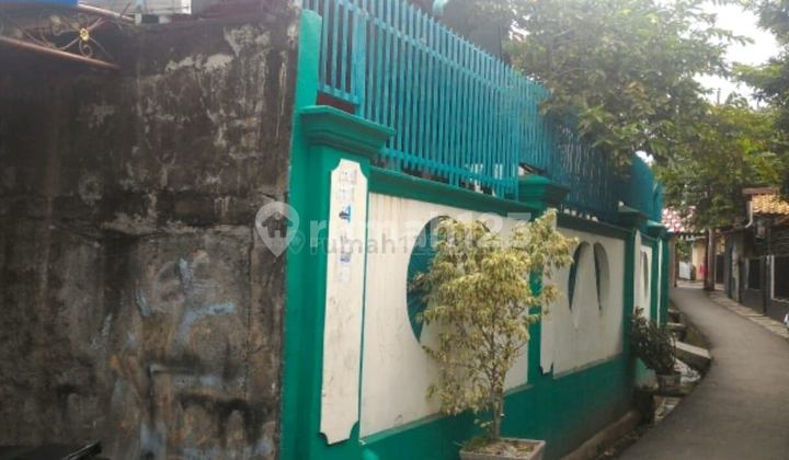 For Sale, Nice Boarding House, Two-Car Street Access in Utan Kayu, East Jakarta 2
