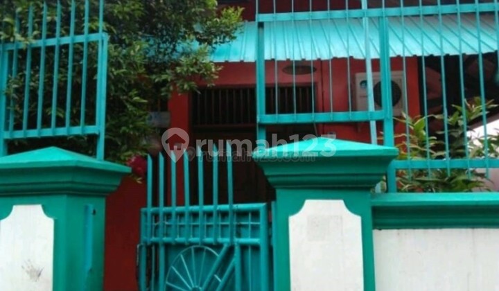 For Sale, Nice Boarding House, Two-Car Street Access in Utan Kayu, East Jakarta