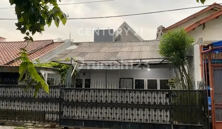 House for Rent, Quiet, Green and Safe Area, Kayu Putih, East Jakarta
