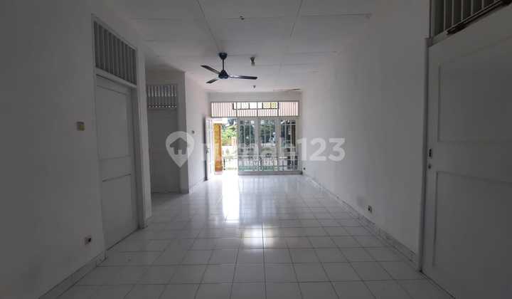 RUMAH SIAP HUNI DI LOKASI STRATEGIS DEKAT AKSES TOL DI PERUMAHAN TAMAN SENTOSA LIPPO CIKARANG 2