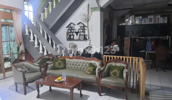 RUMAH DI LOKASI STRATEGIS DI PINGGIR JALAN RAYA UTAMA DI KARANG ASIH CIKARANG UTARA 2