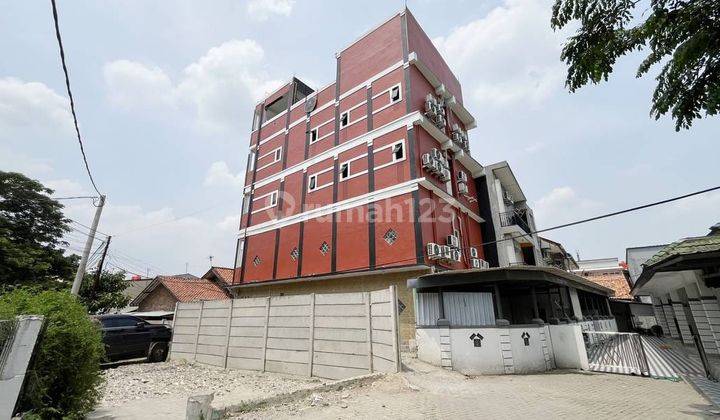 RUMAH KOST DENGAN LOKASI TERBAIK DEKAT DENGAN KAMPUS PRESIDENT UNIVERSITY DAN BERBAGAI FASILITAS PUBLIK DI KOTA JABABEKA 1