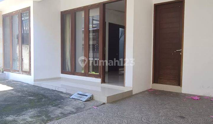 Rumah 2 Lantai Dekat Sanur  5