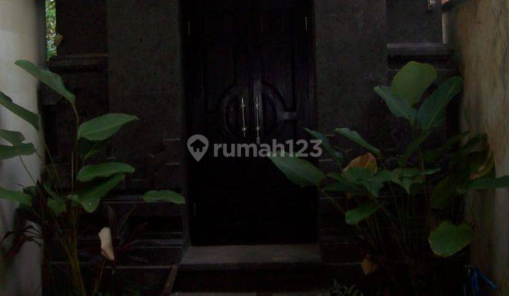 Rumah Semi Villa Di Kerobokan Furnished Kondisi Bagus 2