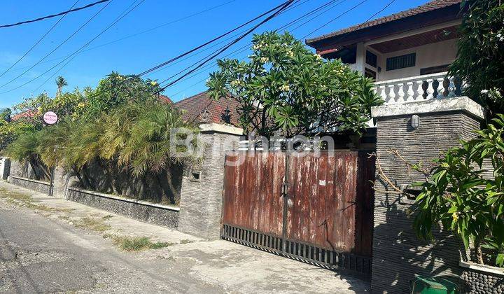 SPACIOUS HOUSE IN THE SESETAN AREA OF DENPASAR BALI 2