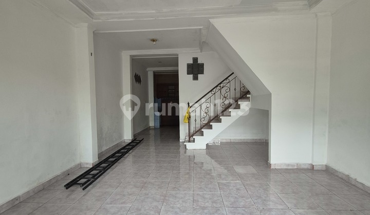 Rumah Toko 2 Lantai Bebas Banjir di Kawasan Renob 2