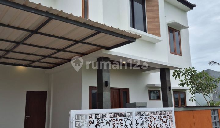 Rumah 2 Lantai Semi Furnish Bebas Banjir di Renon